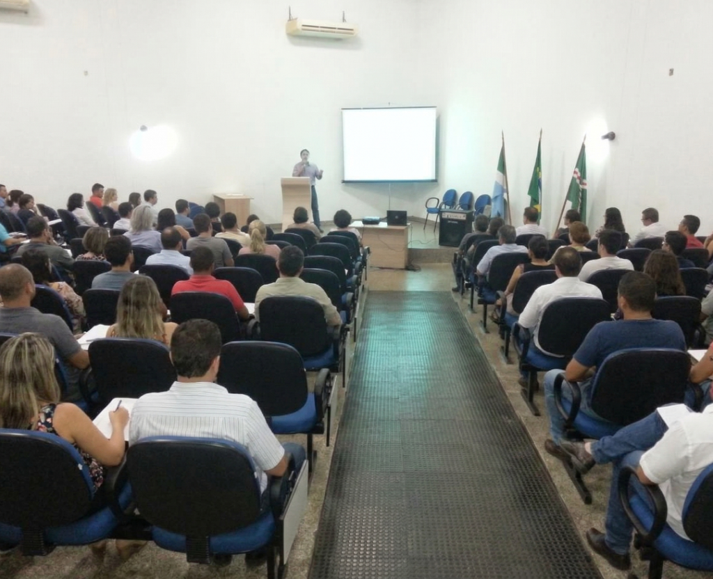 João Somensi em palestra